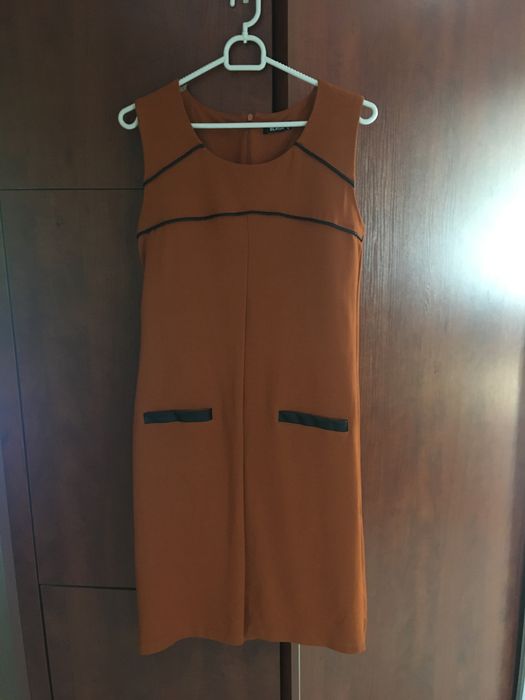 Sukienka dzianinowa bez rękawów