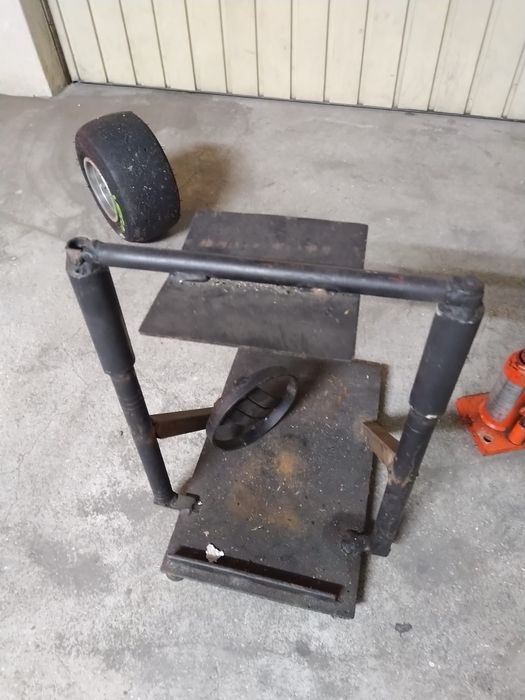 Karting - desmonta pneus