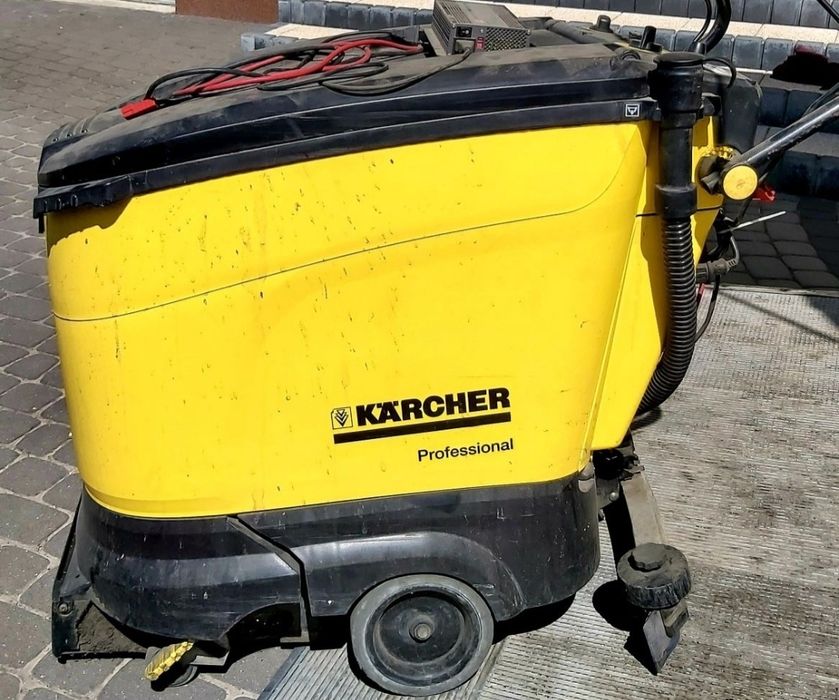 Szorowarka maszyna sprzątająca Karcher