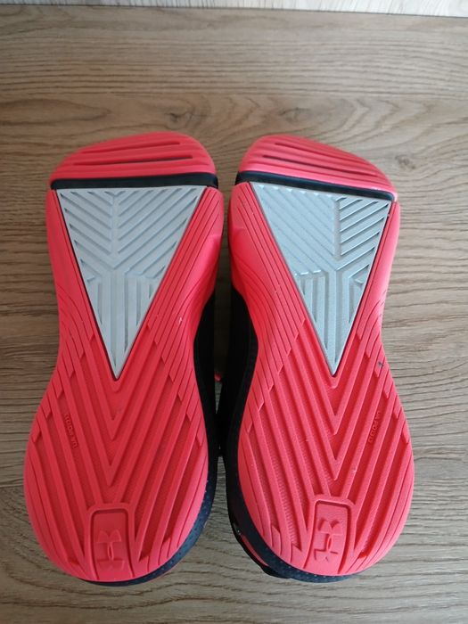 Buty treningowe Under Armour r.44