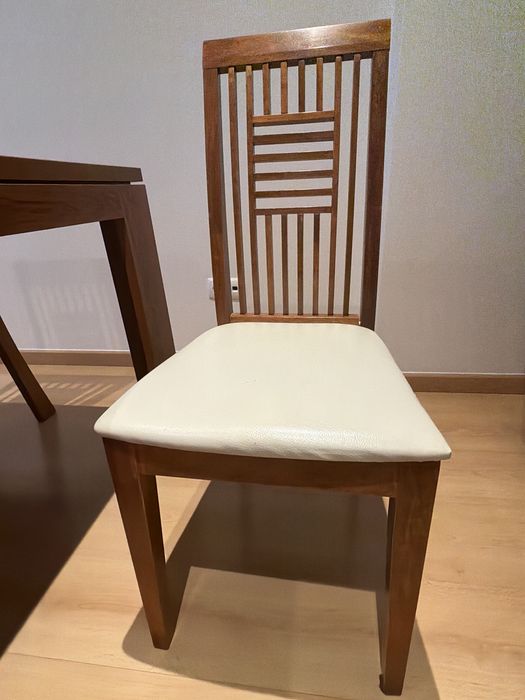 Vendo mesa de jantar extensivel + 4 cadeiras