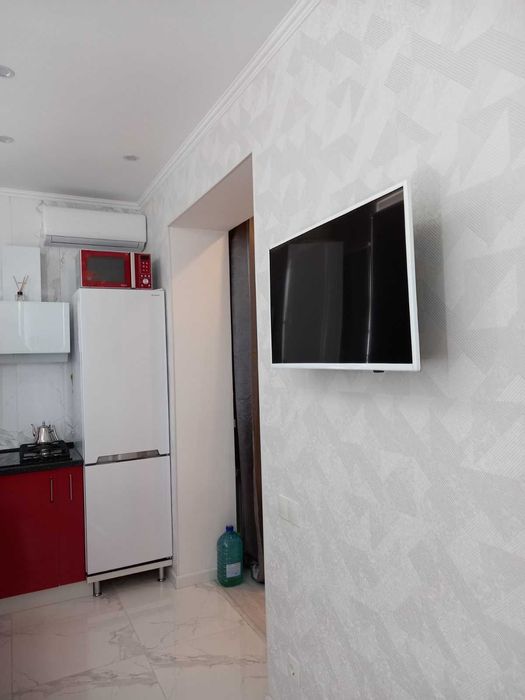 Продам 2 х кв в новом доме с евроремонтом с видом на море свое АГВ.