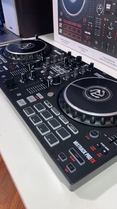 Numark Mixtrack Pro FX