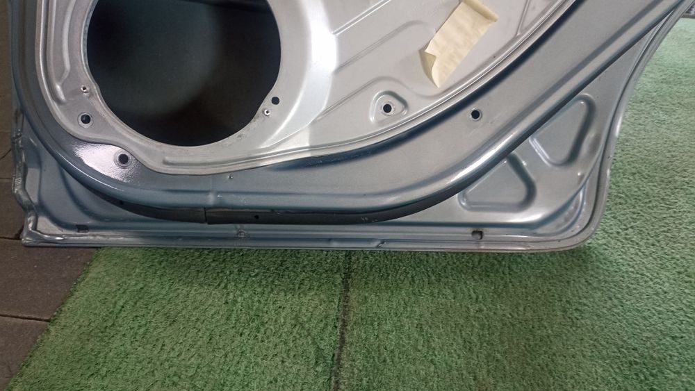 Двері фокус 2 хетчбек 2008 р.в колір Авалон