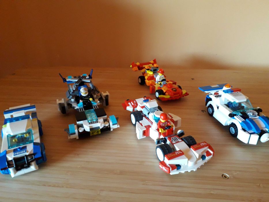 Caixa com lote de legos