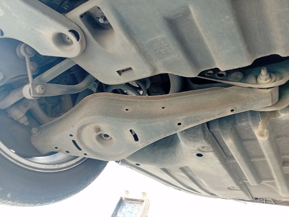 Braço de suspensão trás direito VOLKSWAGEN Passat Variant (365)