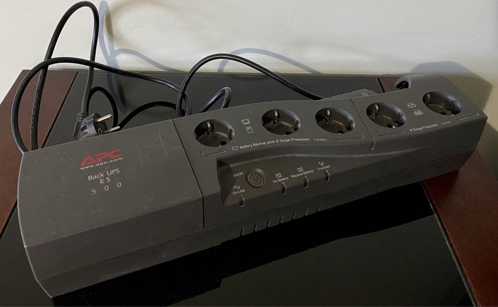 ИБП (UPS) APC Back-UPS ES 500 с абсолютно новыми аккумуляторами!