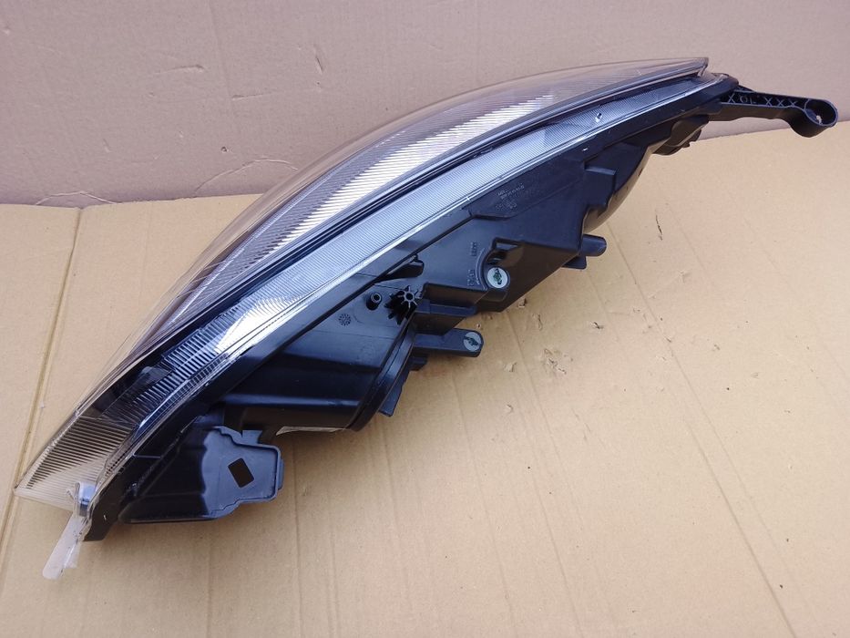Lampa prawa opel astra 4 IV  j czarna Europa