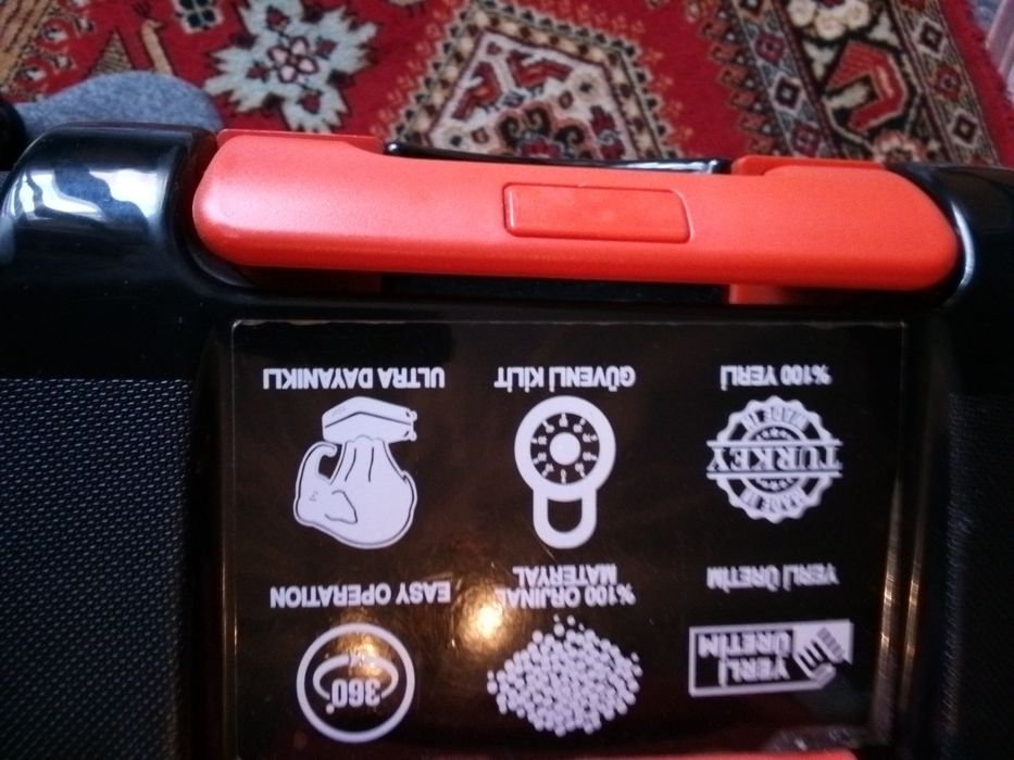 Чемодан  лёгкий  производство Турция