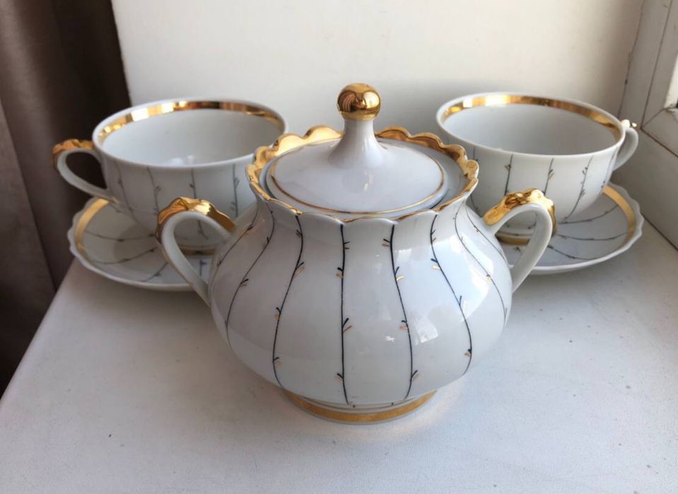 Цукорниця з золотими гілочками