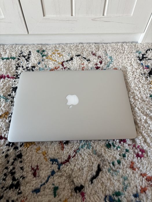 MacBook Air - stan bardzo dobry