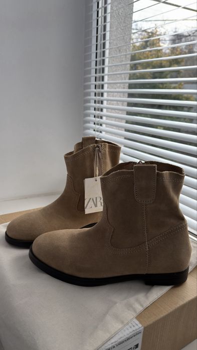 Ботильони ботинки замшеві черевики Zara ковбойки казаки