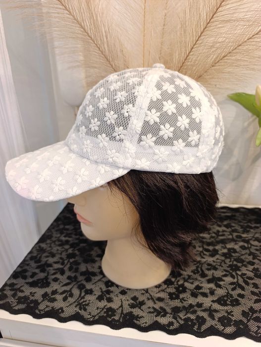 Biała koronkowa czapka z daszkiem | Haft kwiatowy | Boho | Regulowana | NOWA