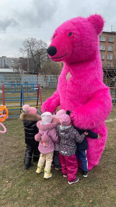 Білий та рожевий мішка