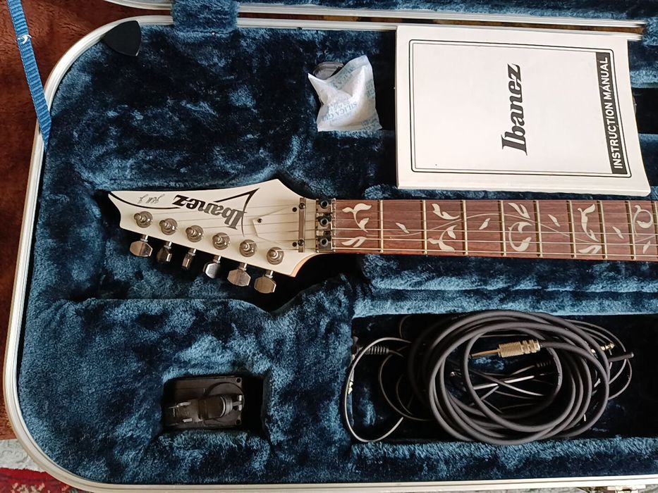 Гітара Ibanez ( Steve Vai )