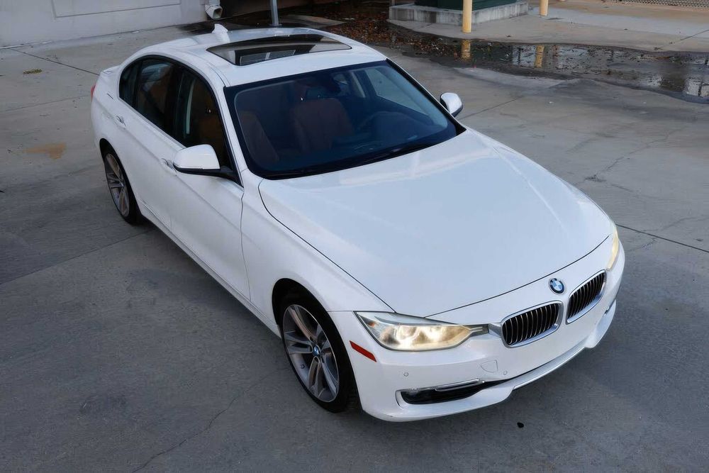 BMW 328i      2015