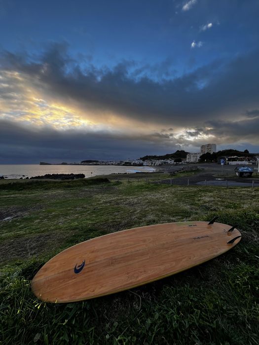 SURBOAD 7’4 Classic Bambu – Estável, Rápida e Perfeita para Evoluir