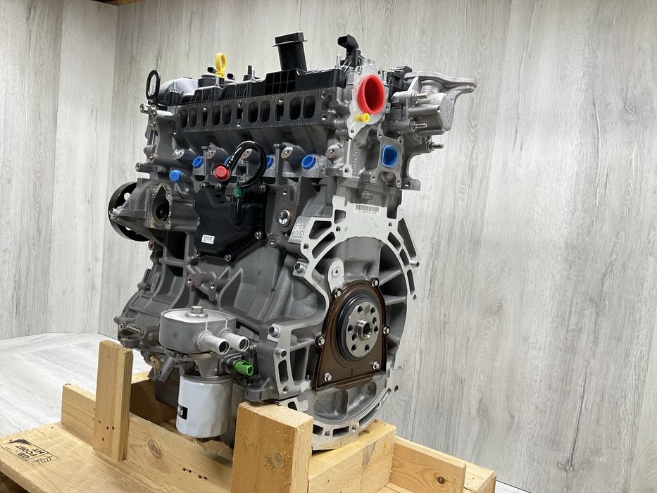 Новий двигун PT204 2.0 L4 240 к.с. Turbo - RR Evoque/Diskovery Sport