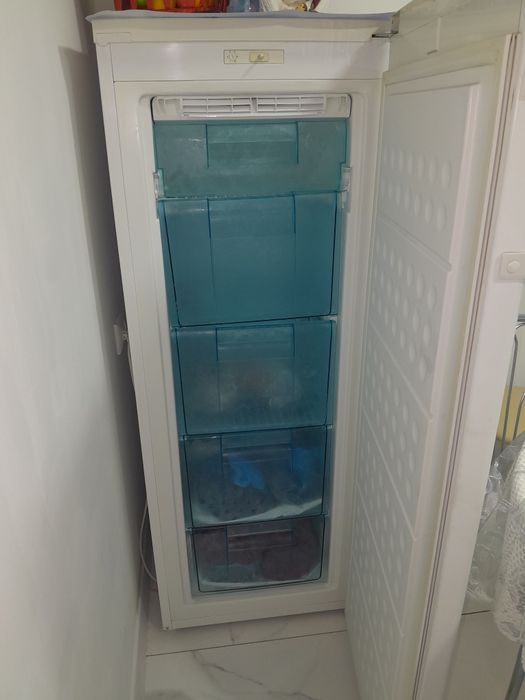 Продам морозільну камеру суха заморозка