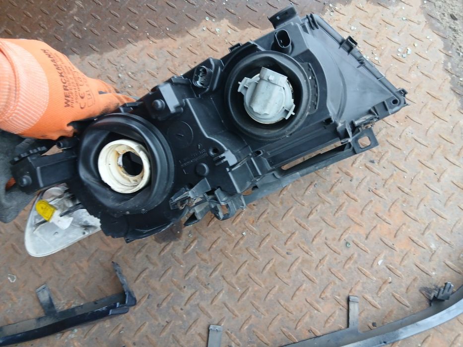 Фара ліва BMW E46 бмв