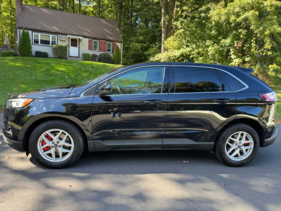 Ford Edge      2021