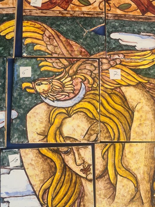 Vendo painel de azulejos com 32 peças.