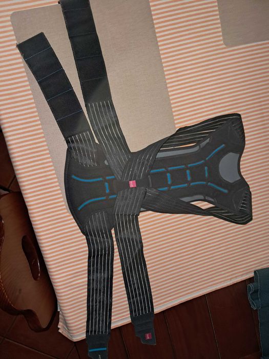 Colete corretor de postura da coluna