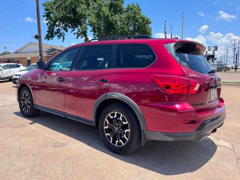 2020 Nissan Pathfinder SL