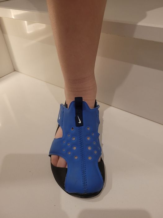 Sandałki Nike rozmiar 27. Sunray Protect 2