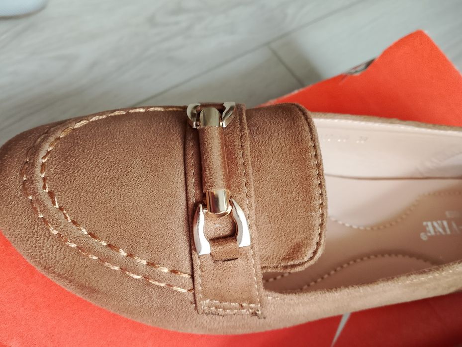 Zamszowe mokasyny damskie