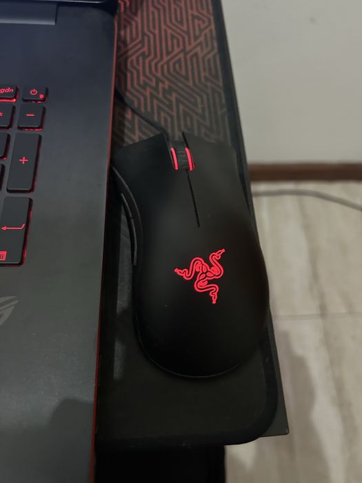 Vendo portatil gaming com rato incluido