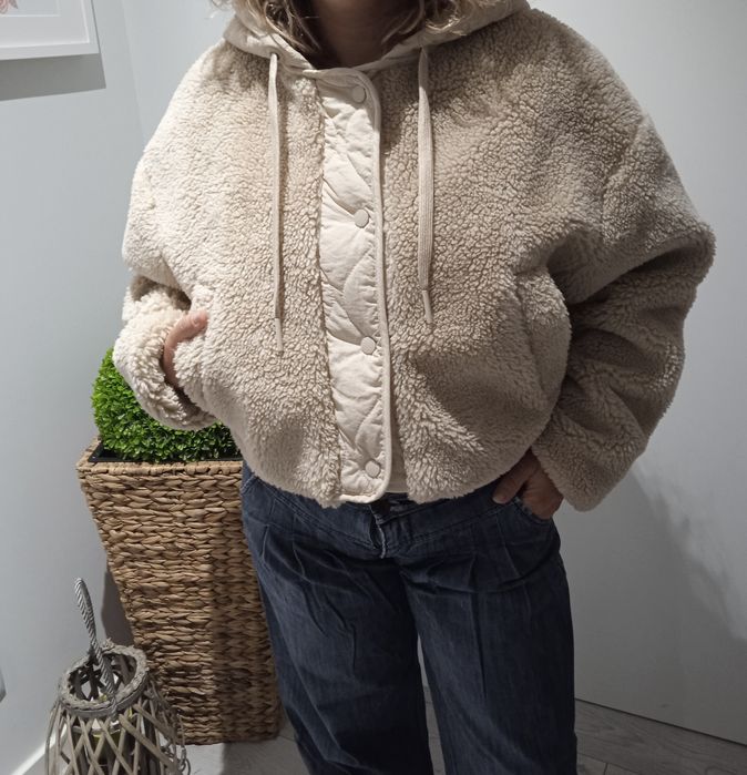 Novo! Casaco senhora curto c capuz da Pull&Bear