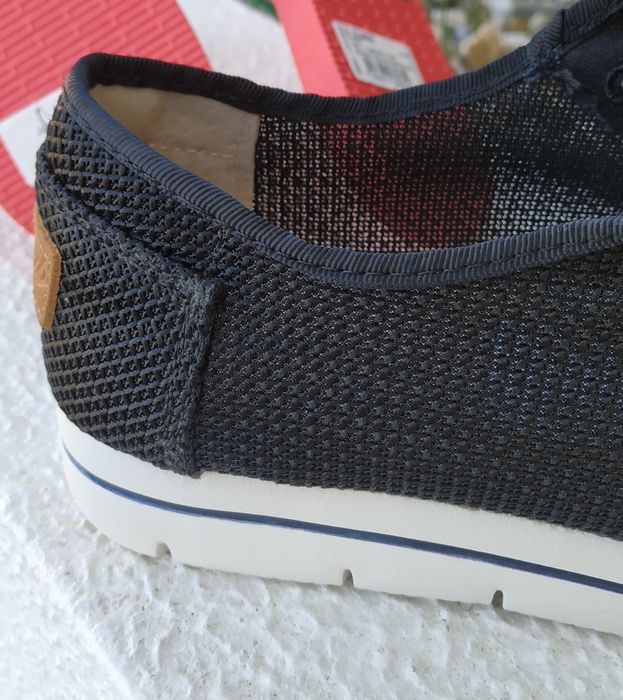 Ténis novos de senhora , respiráveis  super confortável! Só Nº 37