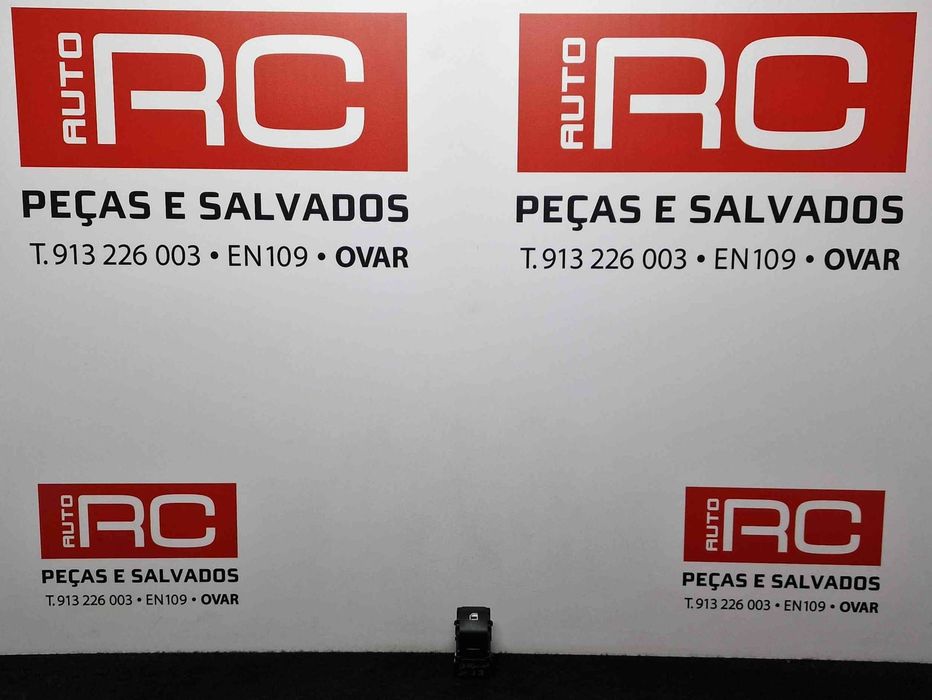 Comando / Botão / Interruptor Vidros Frente Direito 93581Q0000 - HYUNDAI BAYON