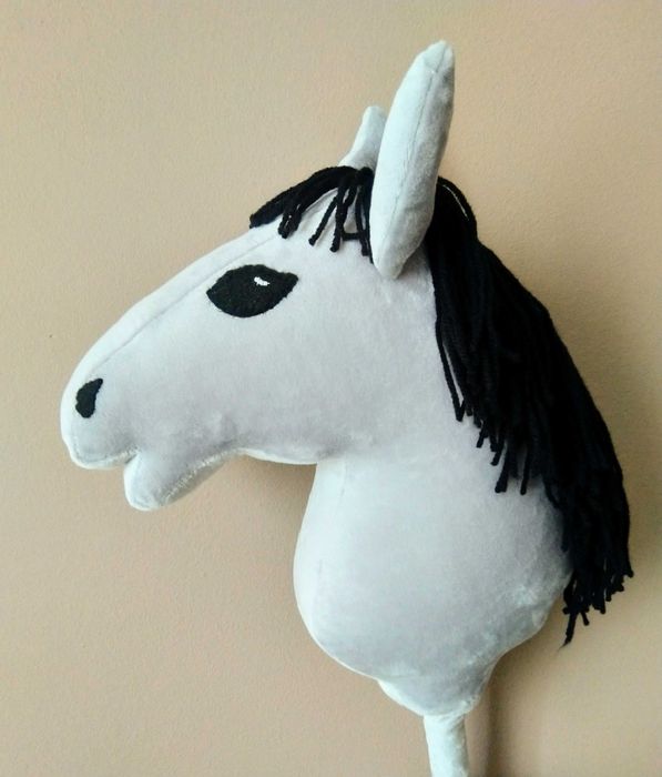 Hobby Horse konik na patyku szary siwy ręcznie wykonany obszyty kij