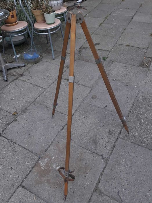 Statyw dębowy przedwojenny