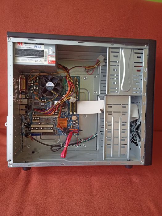 Retro Komputer Dual - Core 1,60 GHZ 2gb ramu WARTO !!
