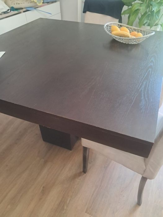 Mesa de Jantar Wengué 140x140 cm | Até 12 Pessoas | Design Moderno