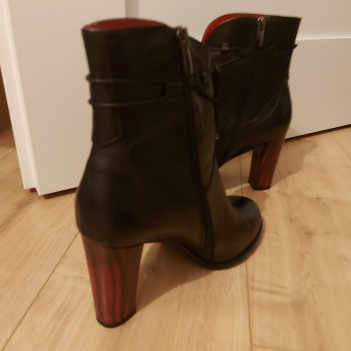 Nowe botki skórzane