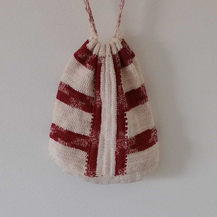 Bolsa de ombro feita à mão