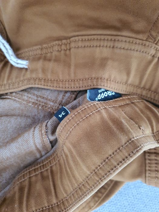 Spodnie joggery Cropp