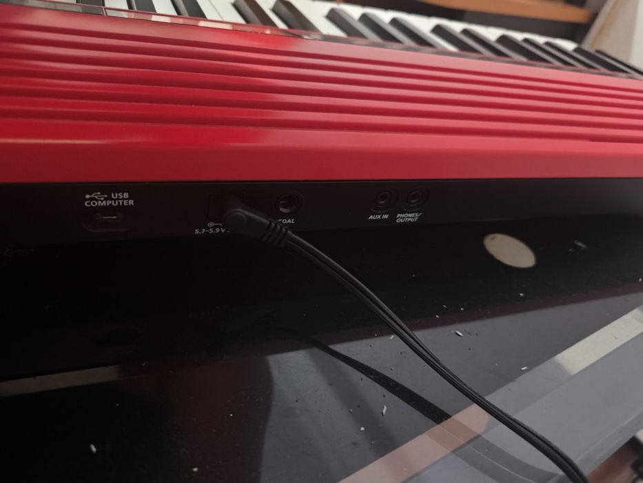 Teclado Roland GO:KEYS GO-61K + Suporte + Pedal Roland