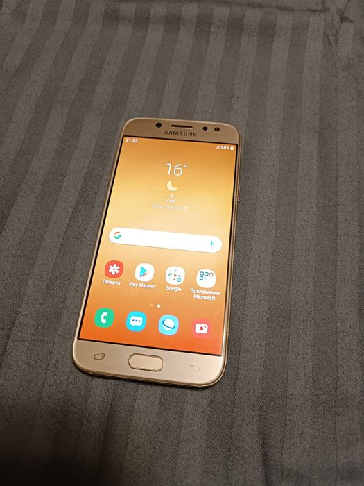 Мобильный телефон Samsung Galaxy J5 (2017) J530 Gold
