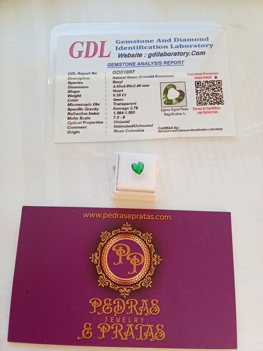 Esmeralda Natural da Colômbia  Muzo 0,35 Quilates  Certificada