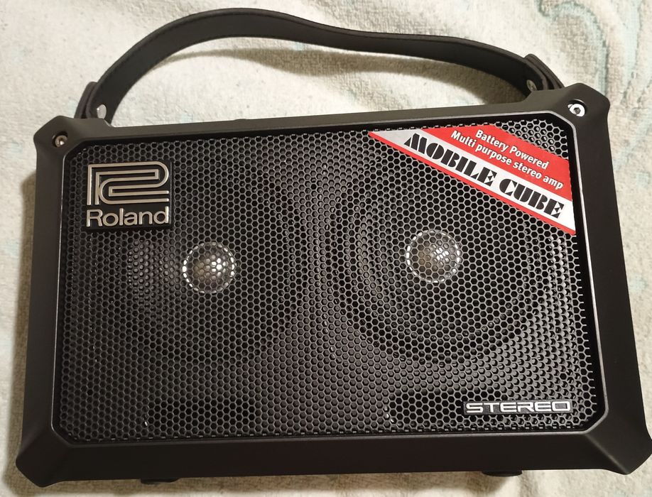 Комбопідсилювач Roland Mobile Cube
Бренд : Roland
Мод