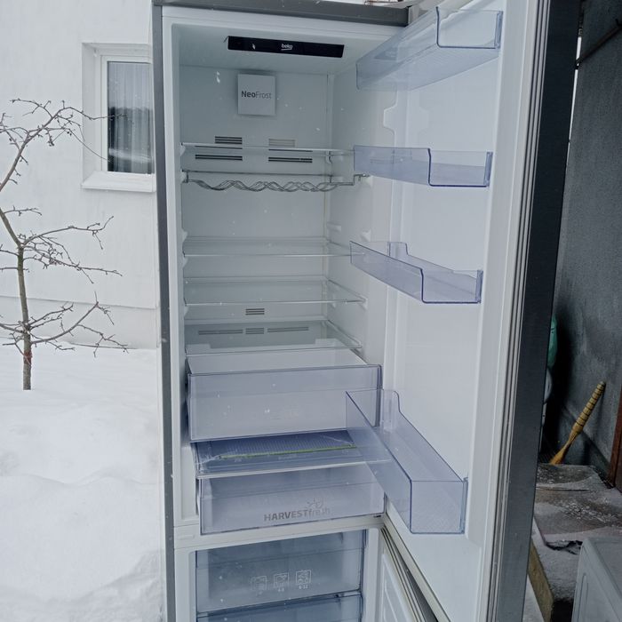 Холодильник з гарантією 3міс.