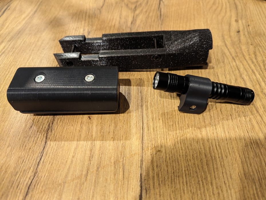 Super akcesoria do PP750 Baka, uchwyt z latarką, uchwyt pod kolbę Nowe