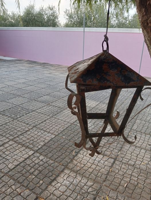 Candeeiro antigo para restauro