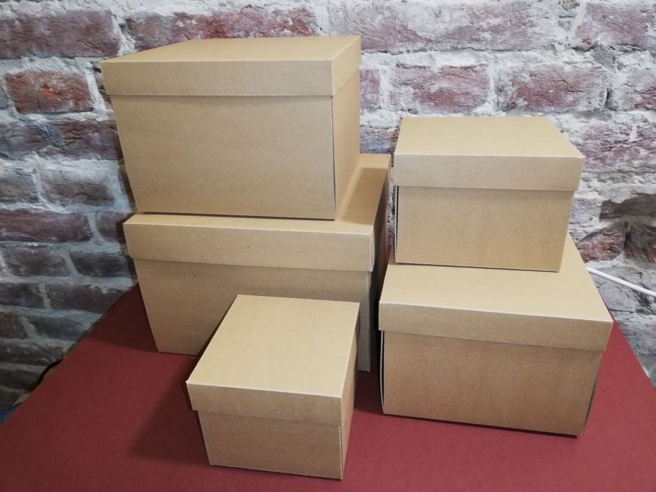Подарункові коробки із крафт картону
