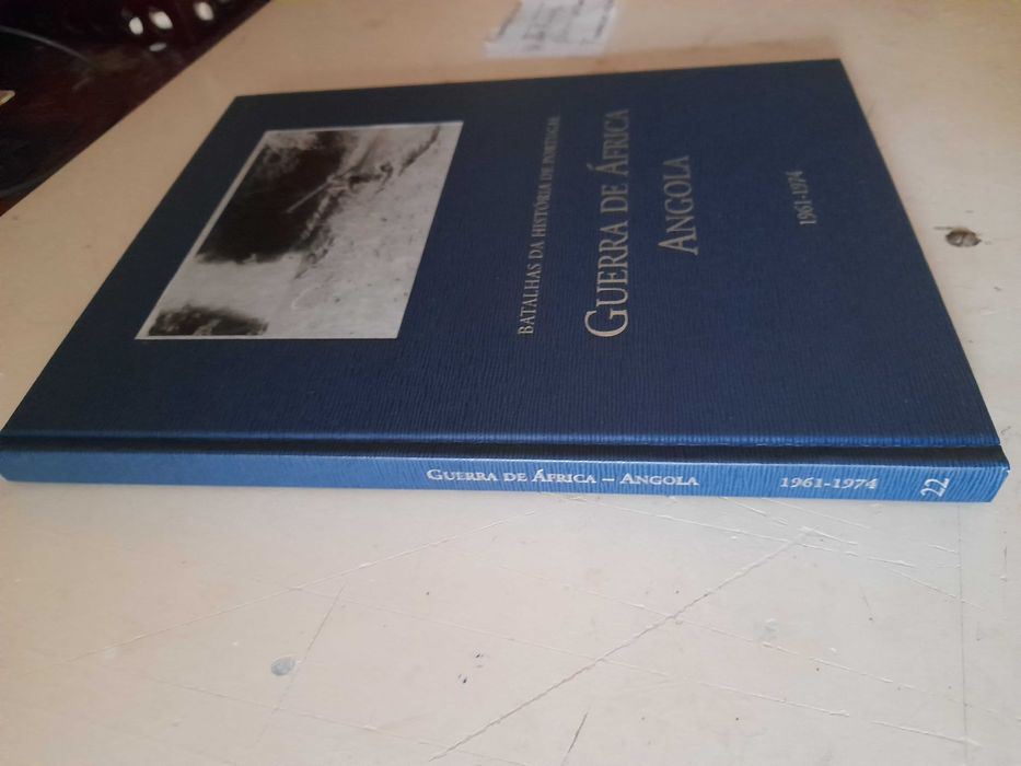 Livro " Guerra de África - Angola  " Novo